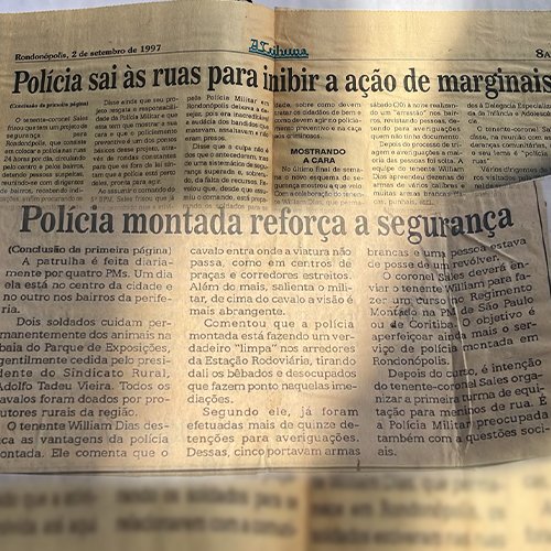 Registro de imprensa sobre polícia montada