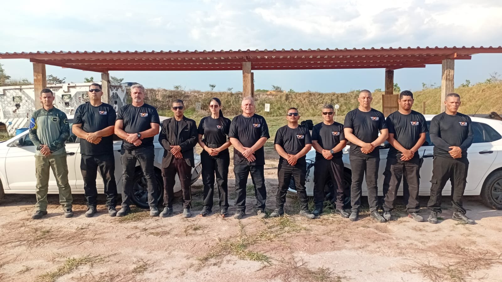 Equipe durante atividade de treinamento